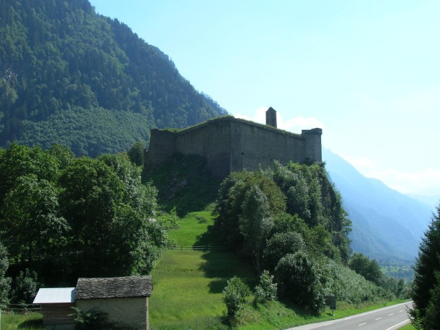 Burg Mesocco